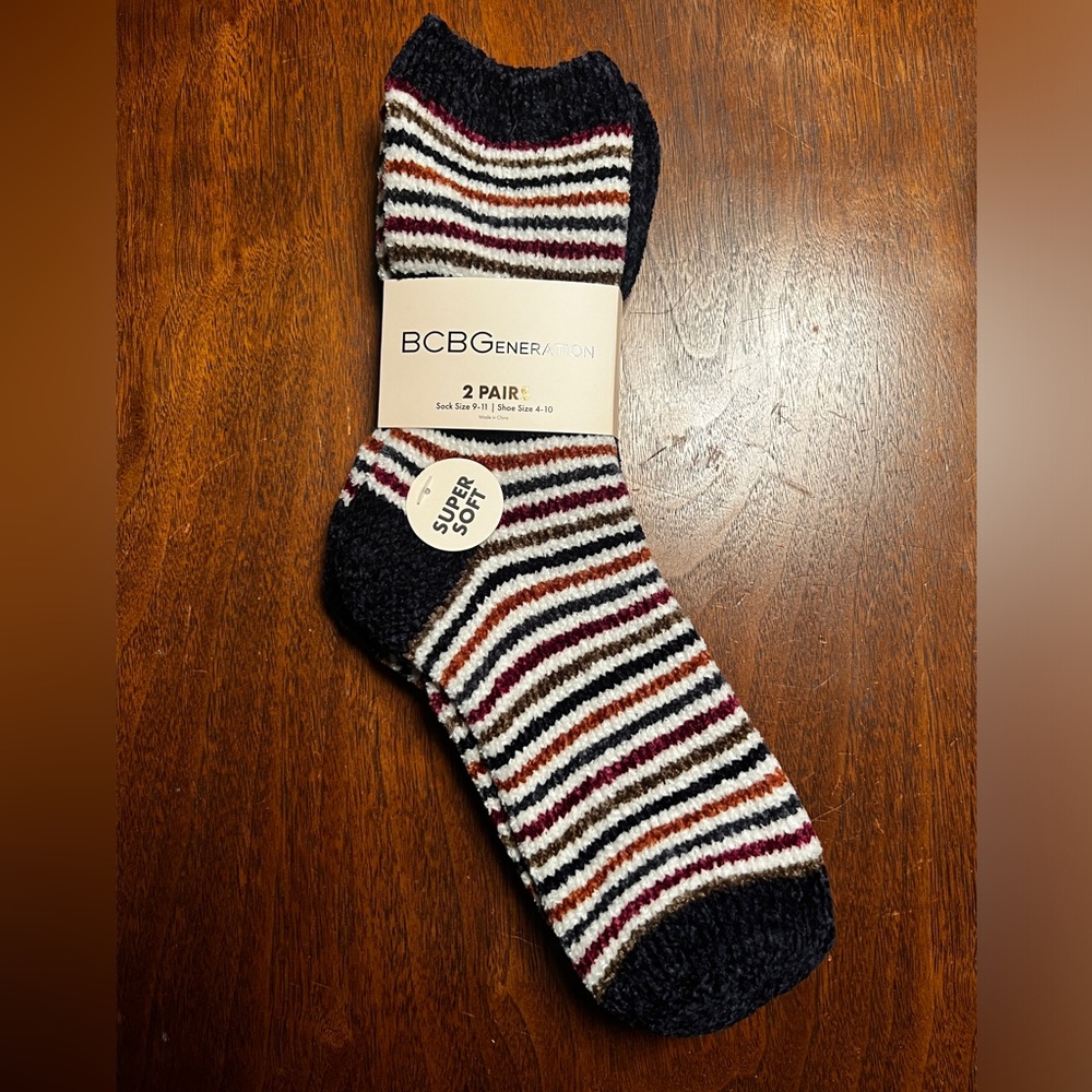 NWT BCBGeneration 2 Pairs Tall Chenille Socks